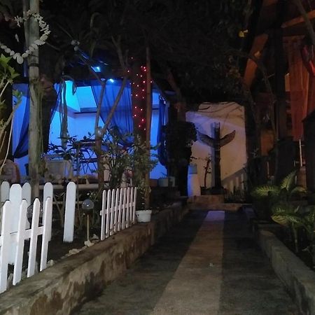Salon De Nomad Gili T. Bed and Breakfast Τζίλι Τραγουανγκάν Εξωτερικό φωτογραφία