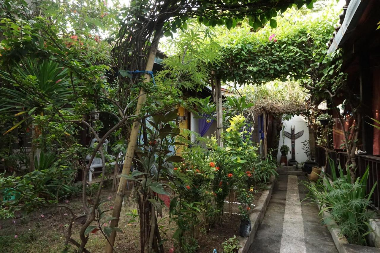 Salon De Nomad Gili T. Bed and Breakfast Τζίλι Τραγουανγκάν Εξωτερικό φωτογραφία