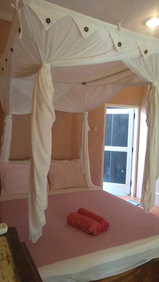 Salon De Nomad Gili T. Bed and Breakfast Τζίλι Τραγουανγκάν Εξωτερικό φωτογραφία