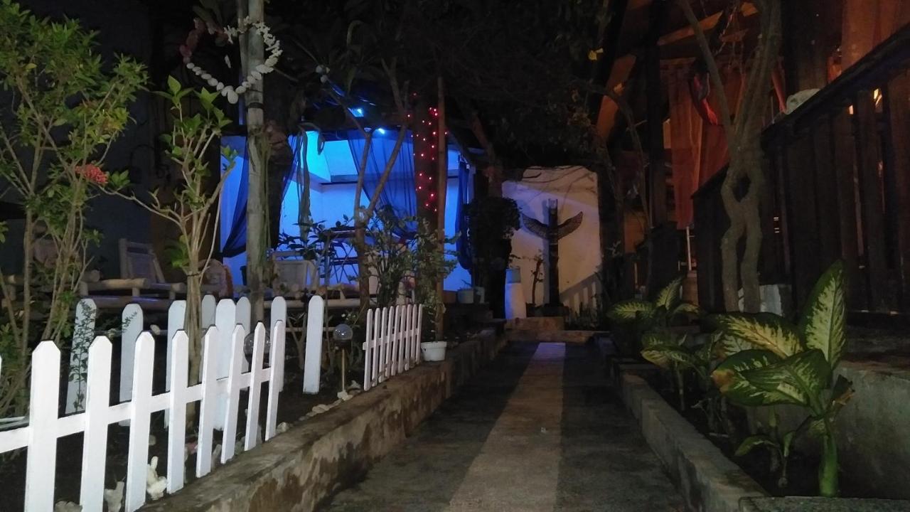 Salon De Nomad Gili T. Bed and Breakfast Τζίλι Τραγουανγκάν Εξωτερικό φωτογραφία